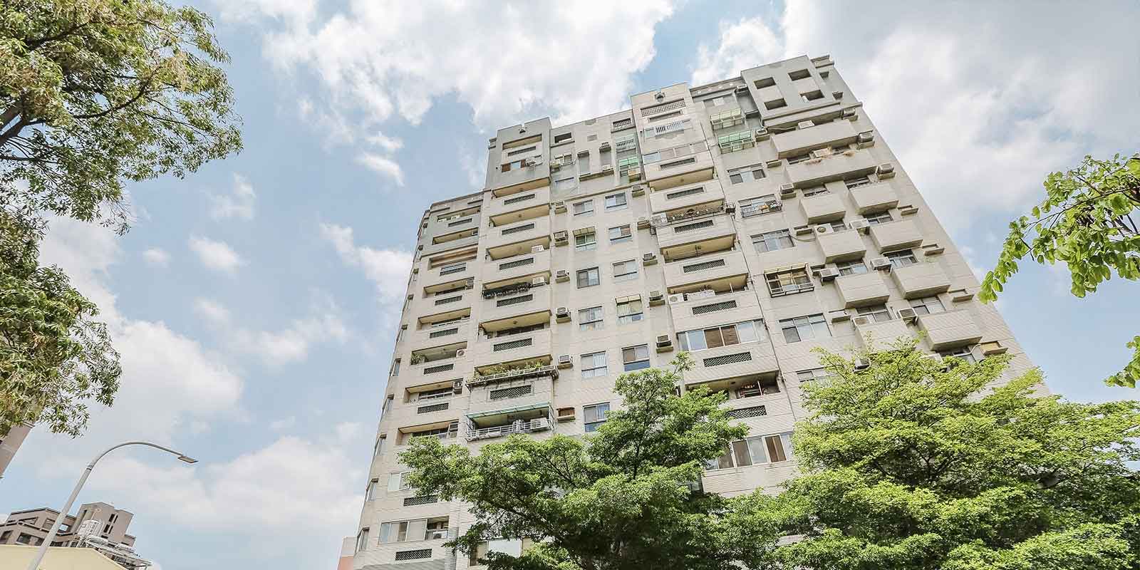 名楊美術