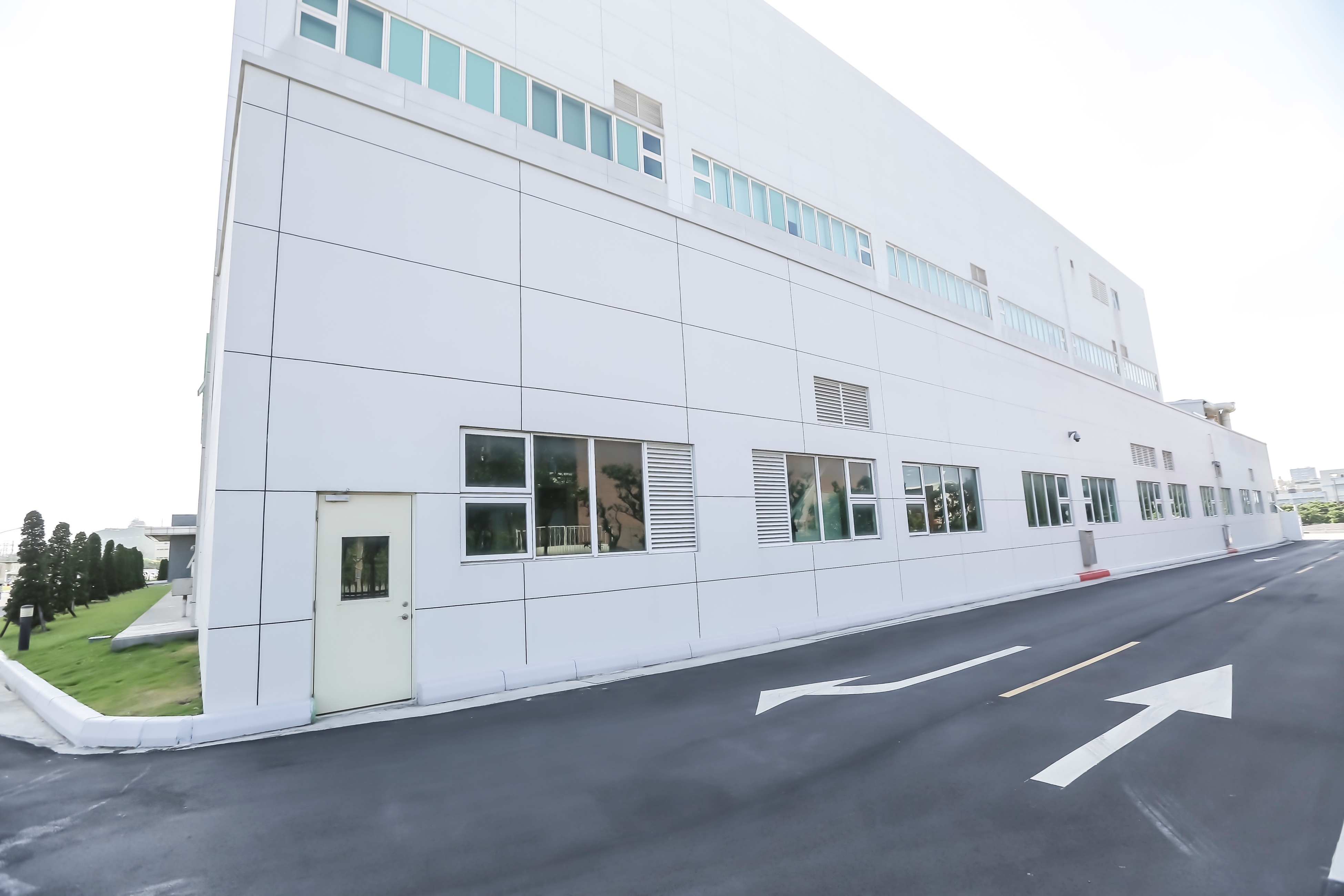 長榮航宇東西側-宮源營建機構工程營造建築作品