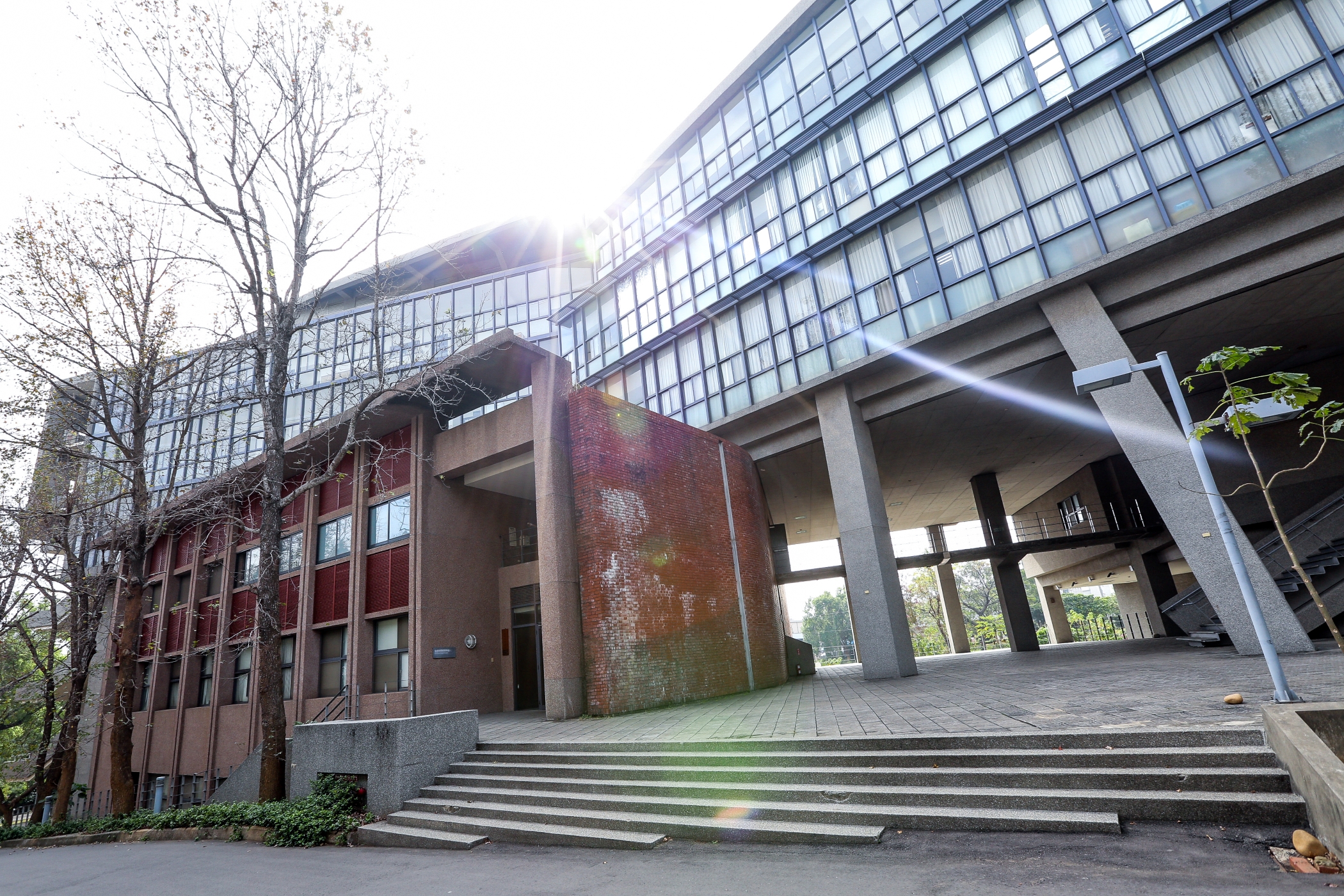 東海大學科學實驗館-宮源營建工程營造建築作品
